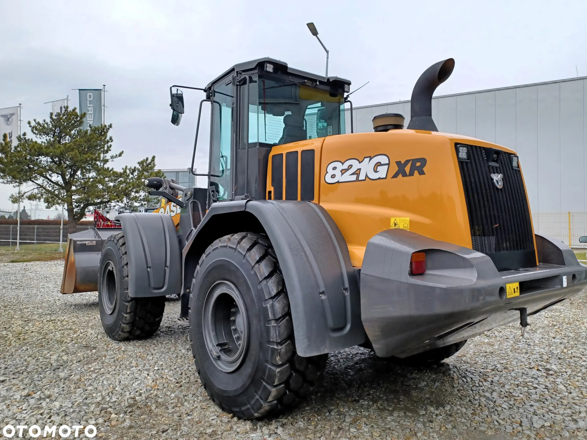 Case 821G - 3