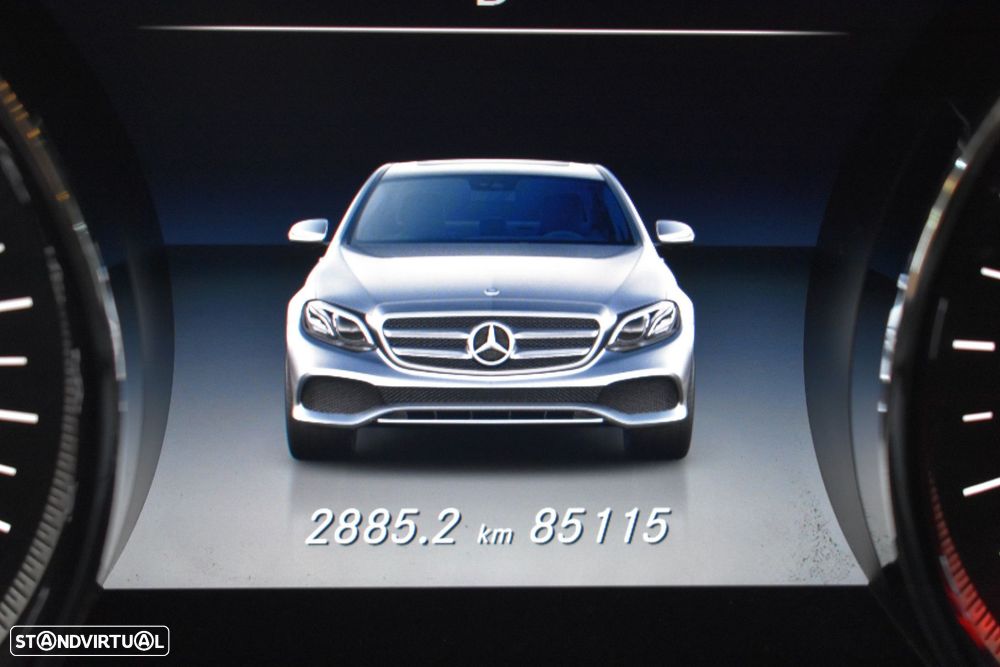 Mercedes-Benz E 220 d Avantgarde - 28
