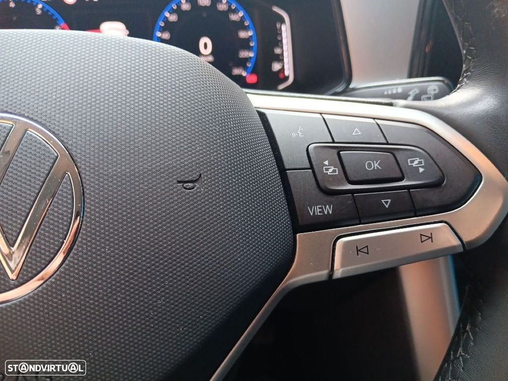 VW T-Roc 1.5 TSI Urban DSG - 18