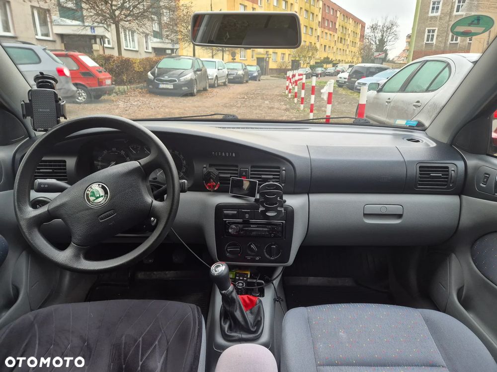 Skoda Octavia 1.6 Classic - 9