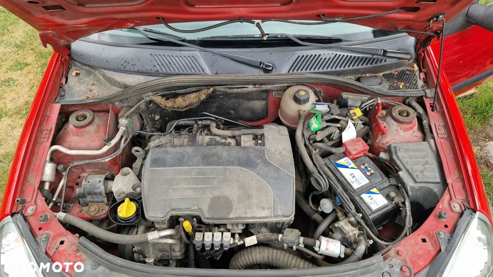 Renault Clio 1.2 16V 75 Dynamique - 28