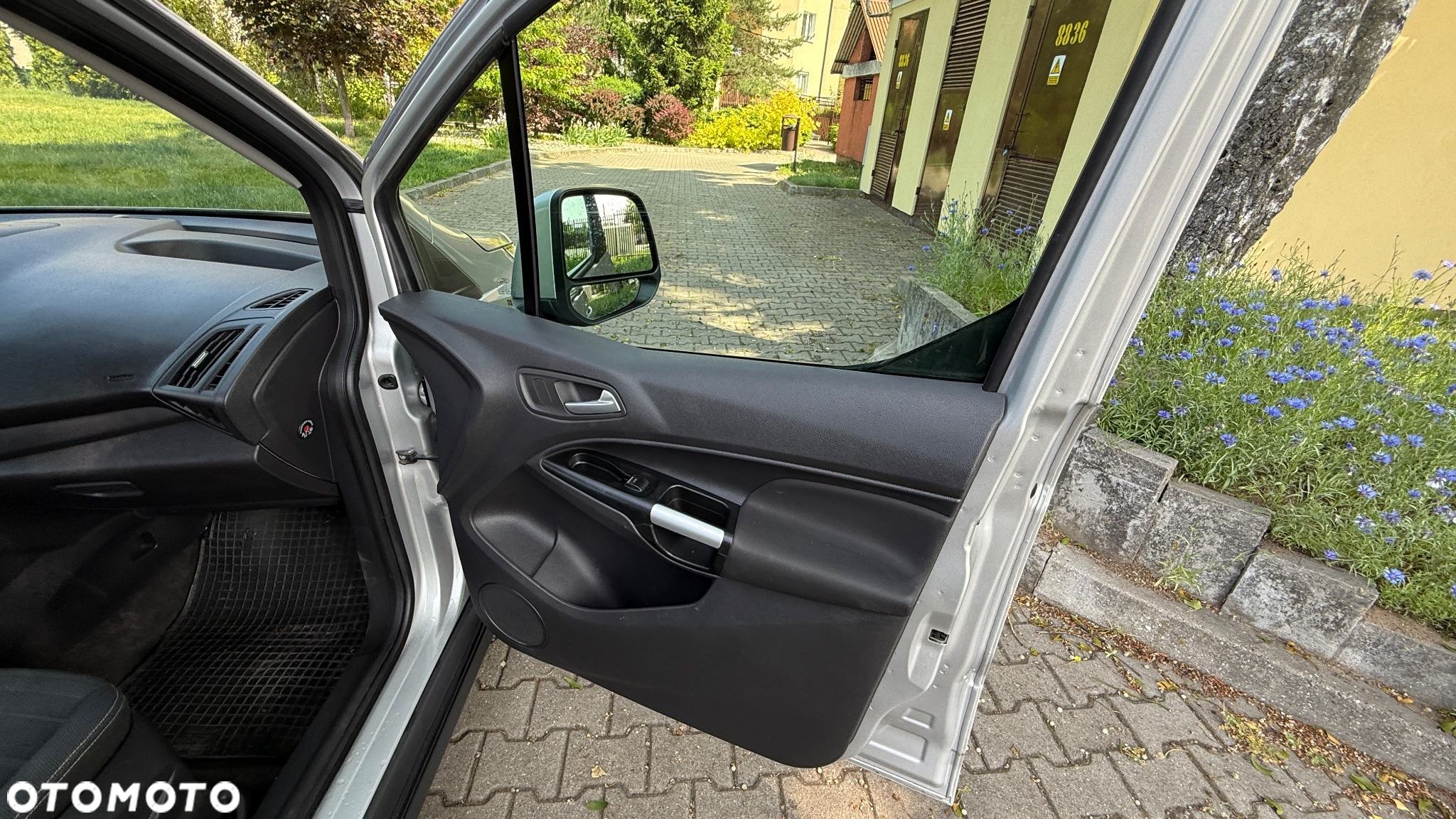 Ford Tourneo Connect 1.5 TDCi Titanium - 21