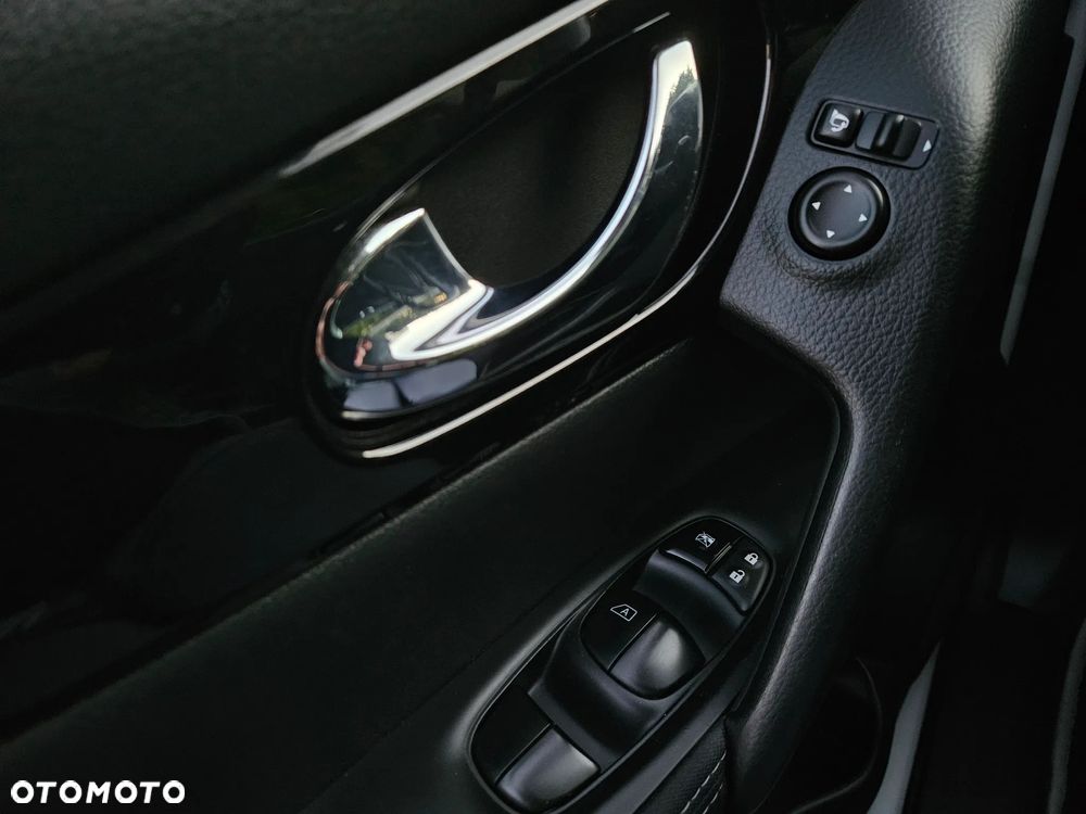 Nissan Qashqai 1.6 DCi N-Connecta - 31