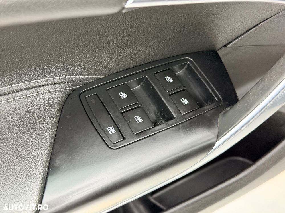 Opel Insignia 1.6 CDTI ecoFLEX Start/Stop Business Innovation - 12