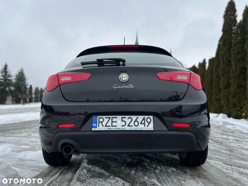 Alfa Romeo Giulietta 1.6 JTDM Veloce - 12
