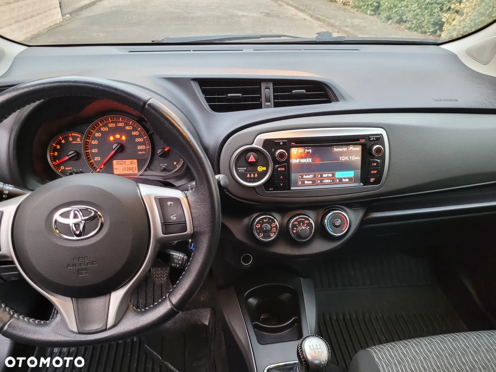 Toyota Yaris 1.4 D-4D - 22