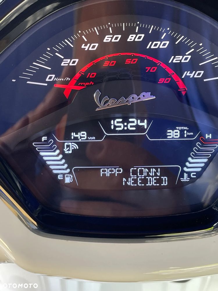 Vespa GTS - 15