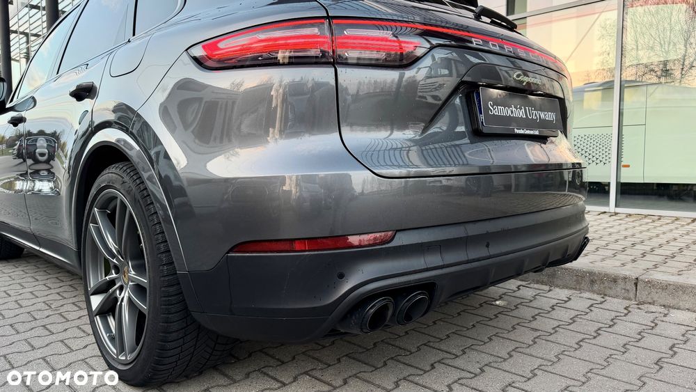 Porsche Cayenne Platinum Edition - 35