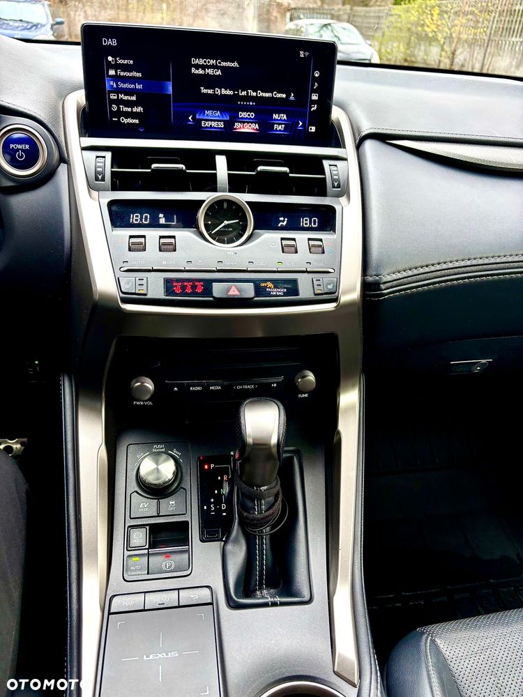 Lexus NX 300h F Sport Edition AWD - 6