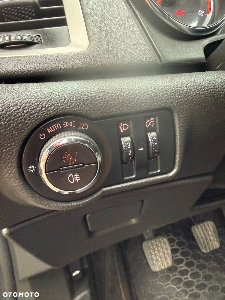 Opel Astra 1.4 Turbo Active - 11