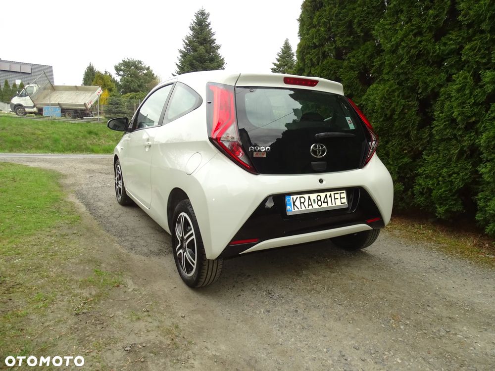 Toyota Aygo x-play - 8