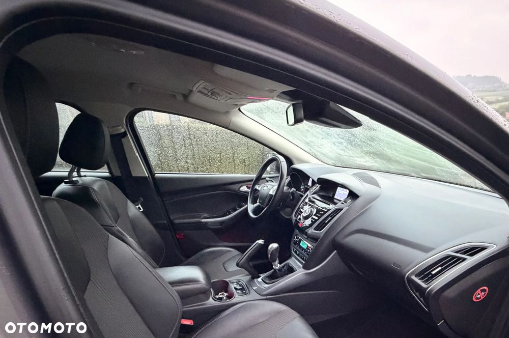 Ford Focus 1.6 EcoBoost Titanium - 9