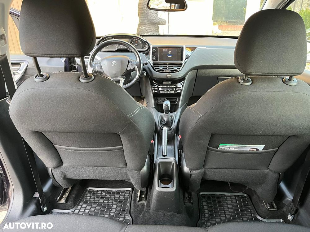 Peugeot 208 PureTech 110 Stop & Start Allure - 9