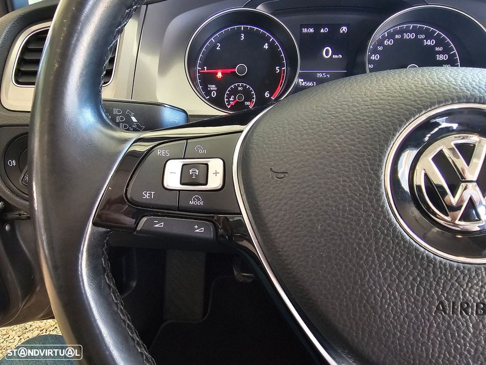 VW Golf 1.6 TDI Confortline - 13