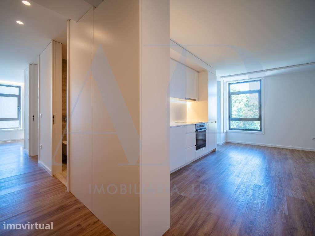 Apartamento T3 na Av. Londres com Garagem - Grande imagem: 3/16