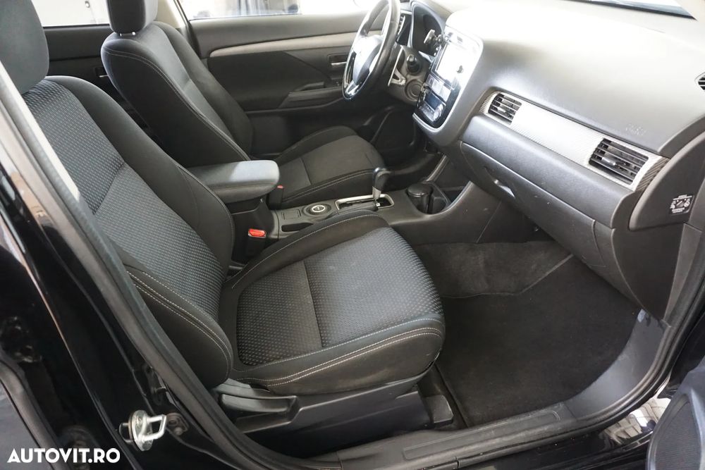 Mitsubishi Outlander 2.2 DI-D 4WD Automatik Plus - 10