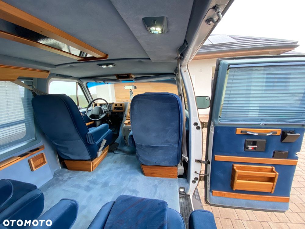 Chevrolet Chevy Van - 10