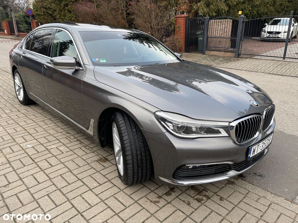 BMW Seria 7 750Li xDrive - 3