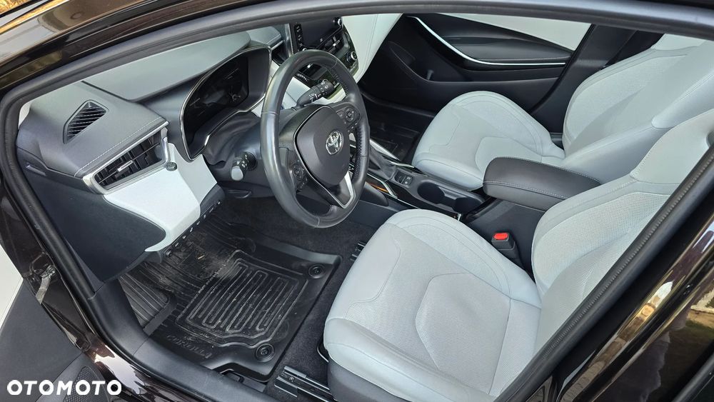 Toyota Corolla 2.0 Hybrid Executive - 14