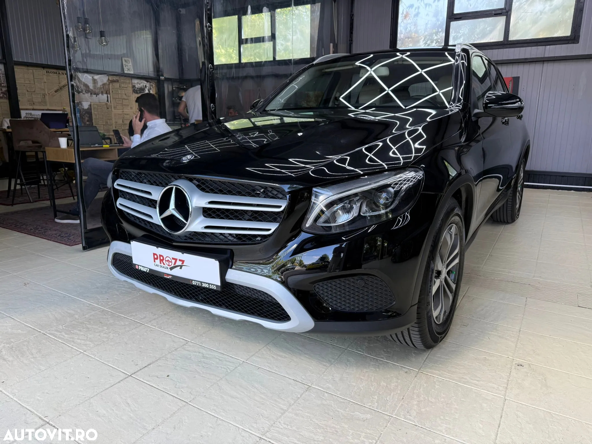 Mercedes-Benz GLC 250 4MATIC - 3