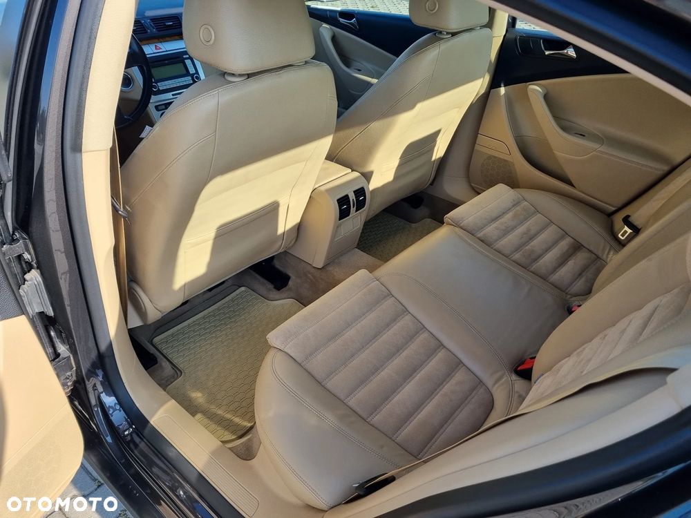 Volkswagen Passat - 8