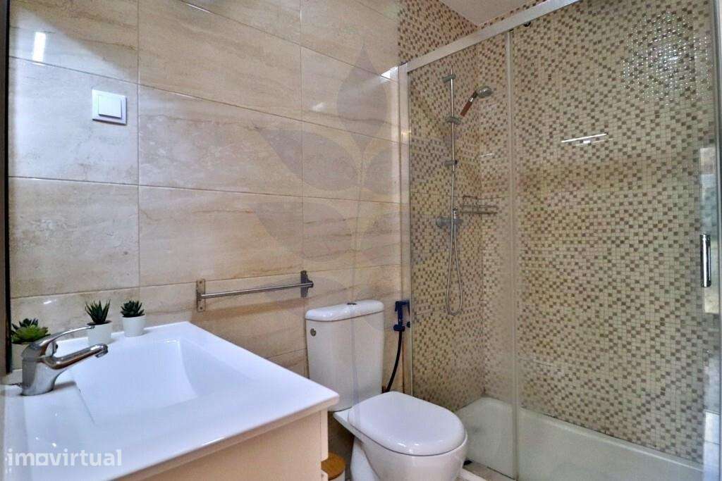 Apartamento T0 com terraço – mobilado e equipado | Braga - Grande imagem: 4/39