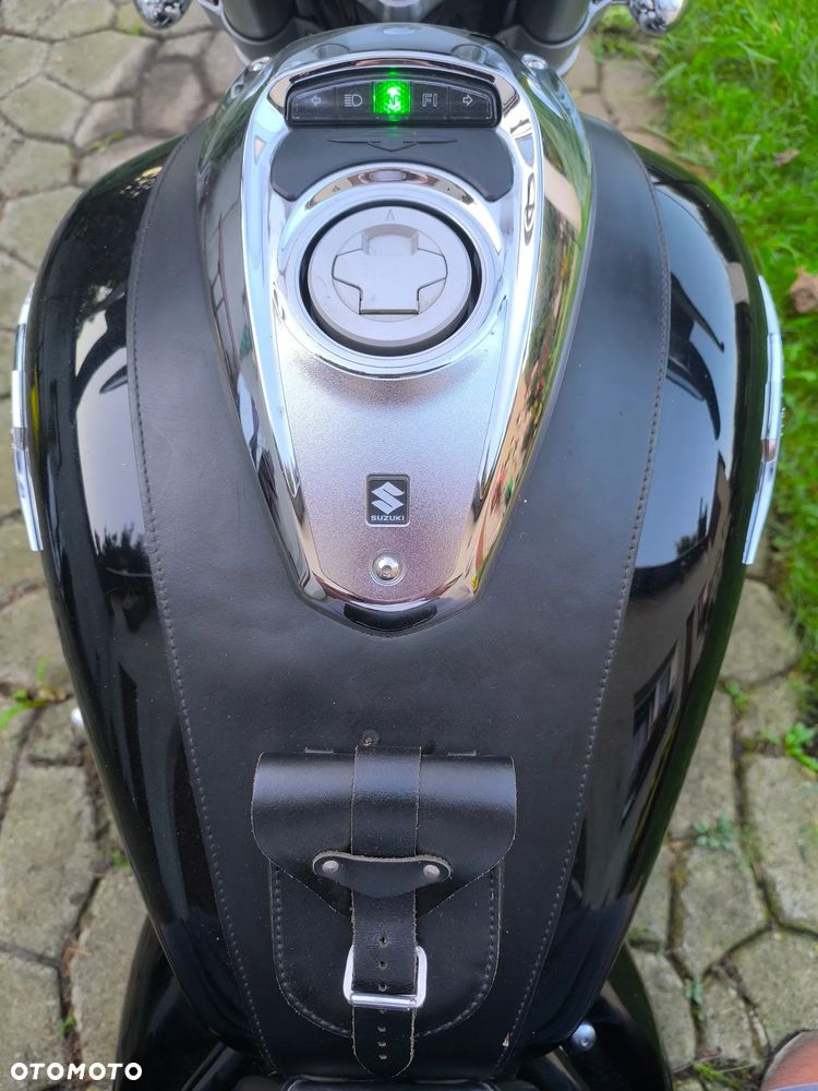 Suzuki VL 800 Volusia - Boulevard C50 - 5