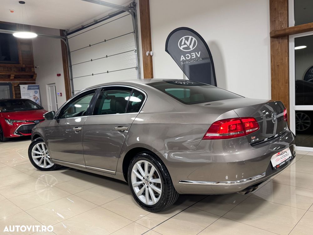 Volkswagen Passat 2.0 TDI 4Motion Highline - 5