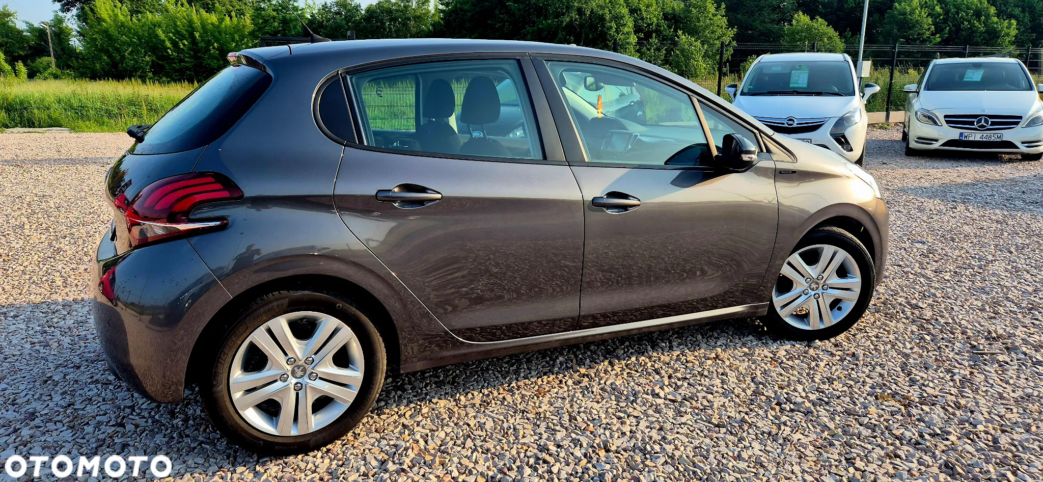 Peugeot 208 PureTech 82 Stop & Start Signature - 4