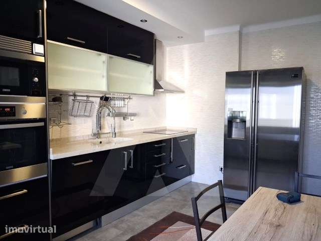 Apartamento T3 semi mobilado e equipado em São Bernardo - Grande imagem: 2/33