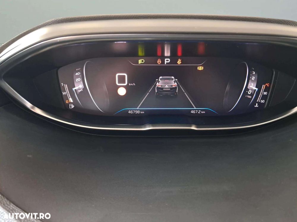 Peugeot 3008 1.2 PureTech S&S EAT8 Allure - 20