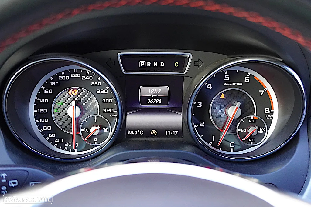 Mercedes-Benz GLA 45 AMG 4-Matic - 36