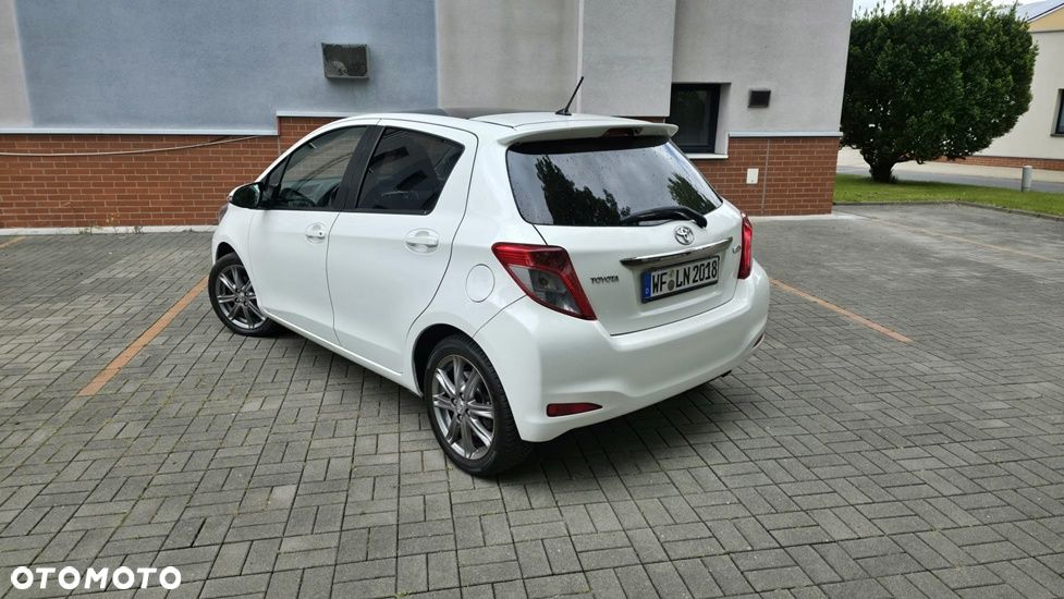 Toyota Yaris 1.33 Premium - 12