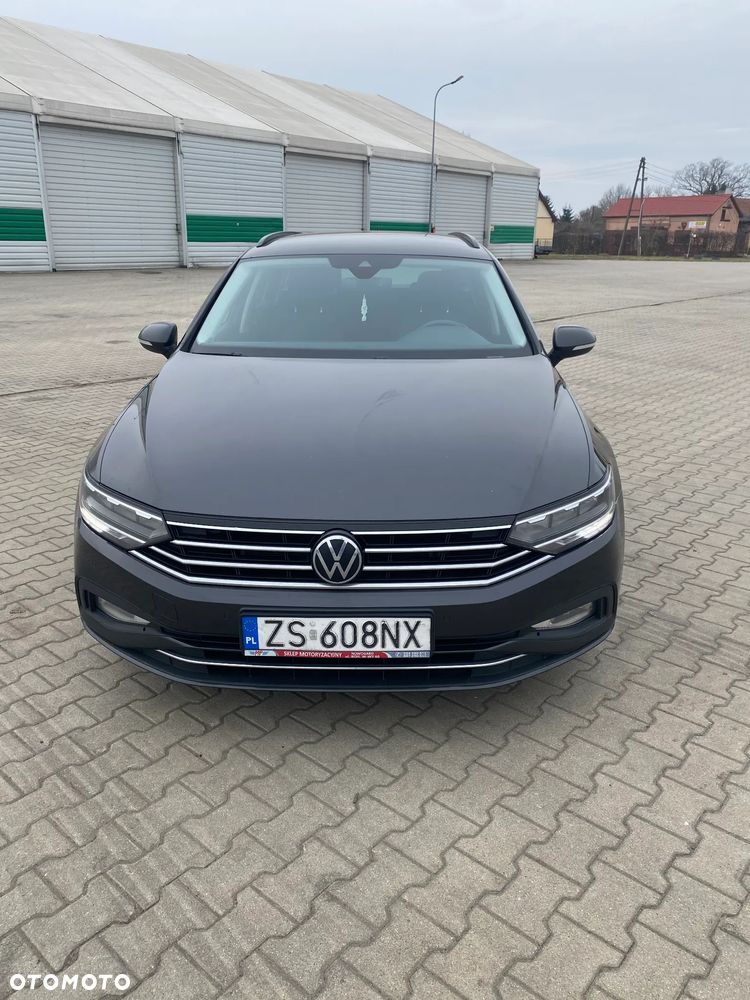 Volkswagen Passat - 2