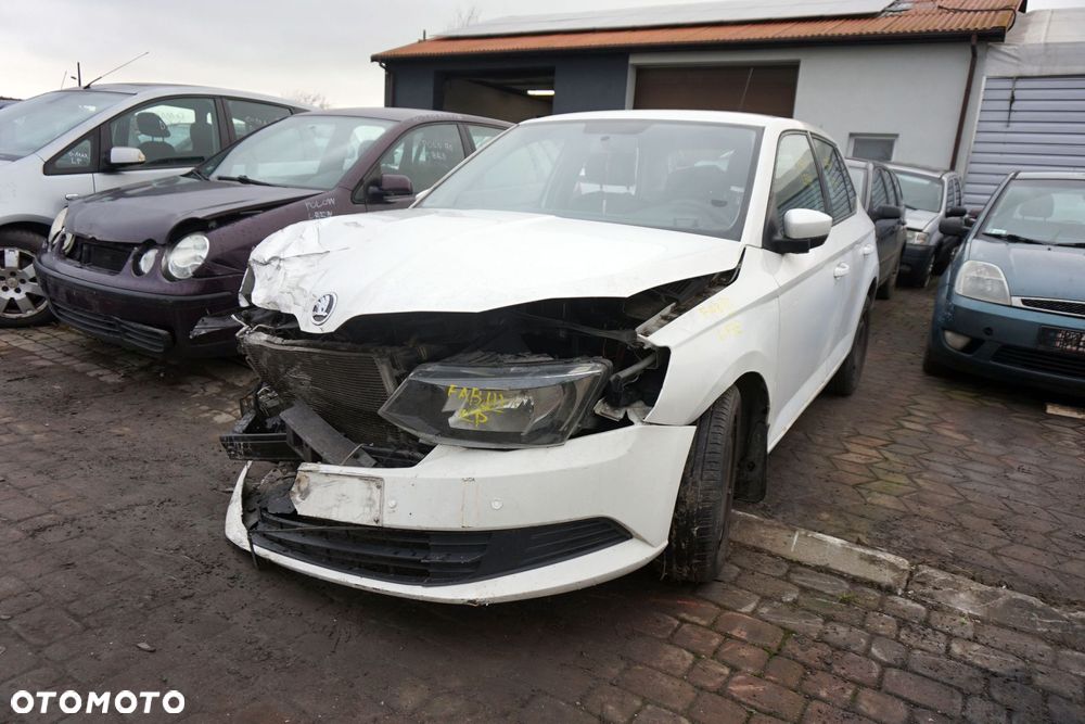 SKODA FABIA III NJ3 5D HB 2017 LF9E 1.0 12V CHYA 60KM QAC BIAŁY na części - 1