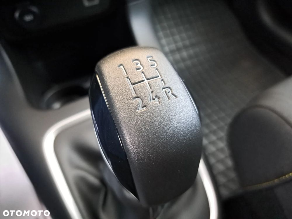 Citroën C3 1.2 PureTech Shine - 19