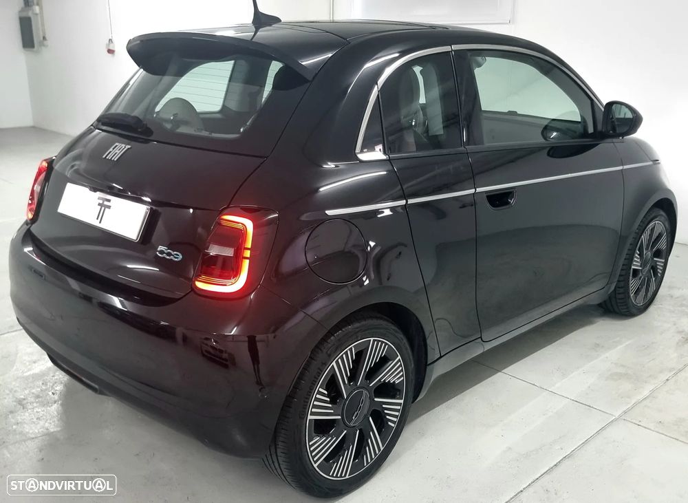 Fiat 500e La Prima - 12
