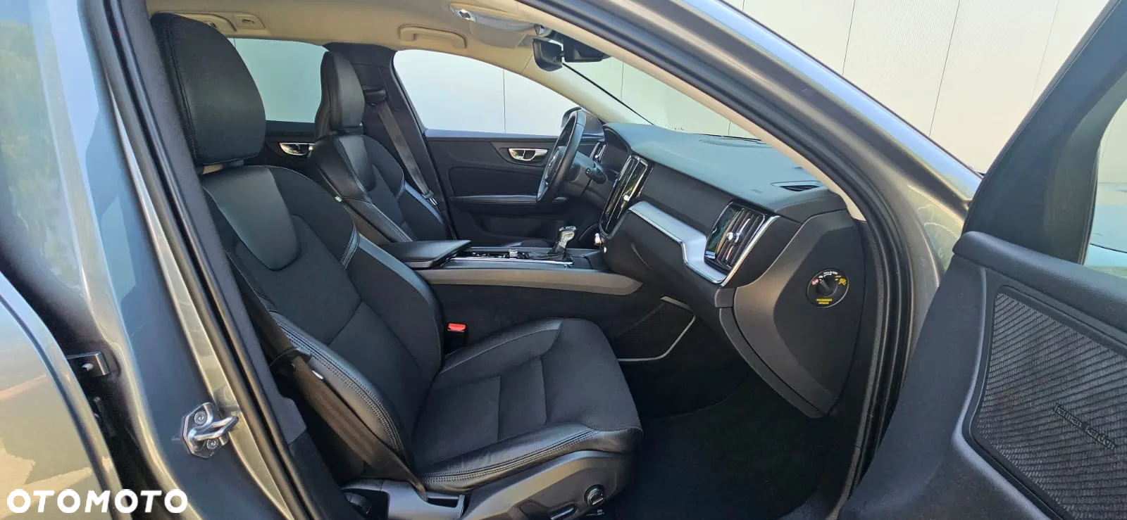 Volvo V60 T4 Geartronic Momentum Pro - 25