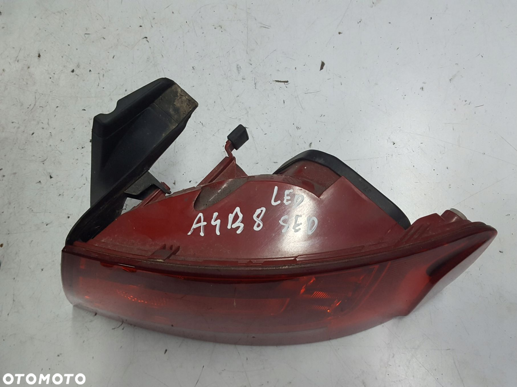 AUDI A4 B8 08-11r SEDAN LAMPA LED PRAWA TYŁ TYLNA - 3