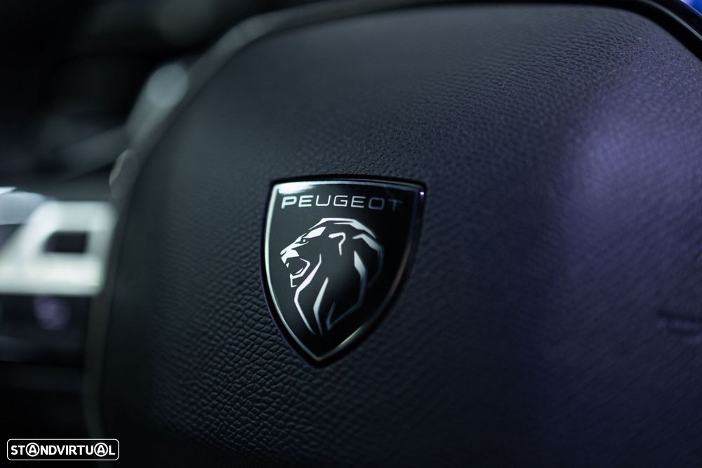 Peugeot 2008 1.2 Hybrid Allure e-DCS6 - 22