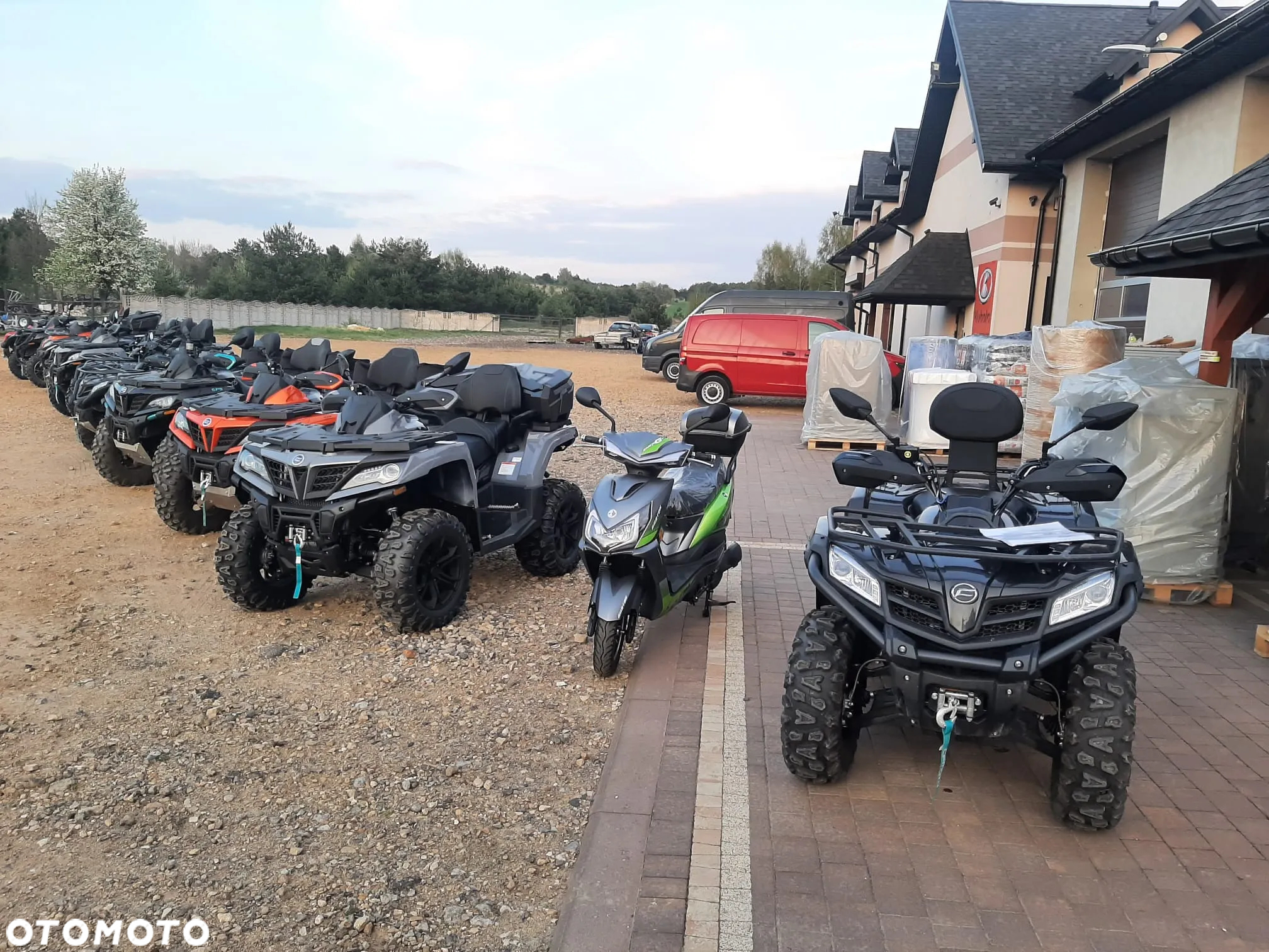 CFMoto CForce - 12