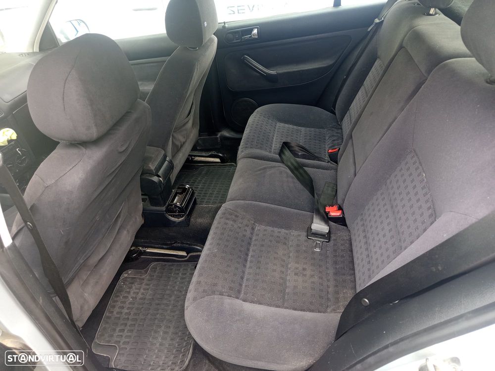 VW Golf - 3
