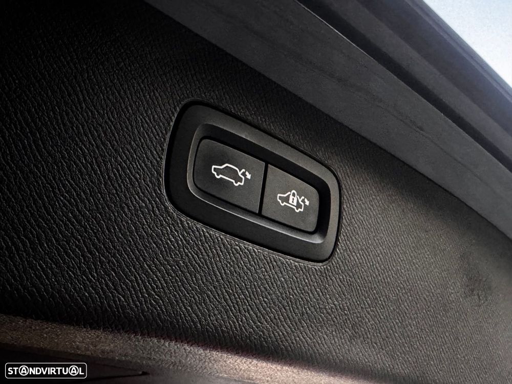 Volvo XC 90 2.0 T8 PHEV R-Design Expression AWD - 43