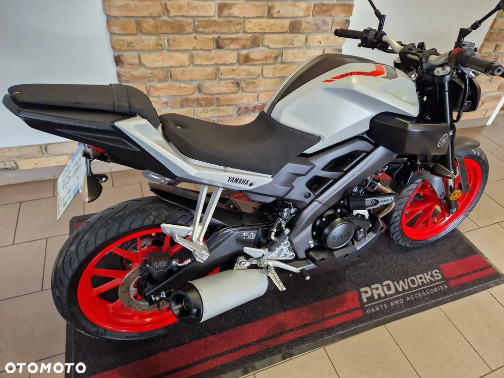 Yamaha MT - 4