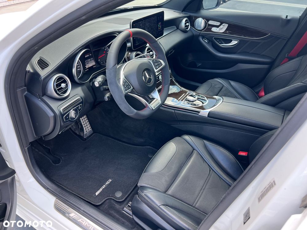 Mercedes-Benz Klasa C AMG 63 AMG Speedshift 7G-MCT - 19