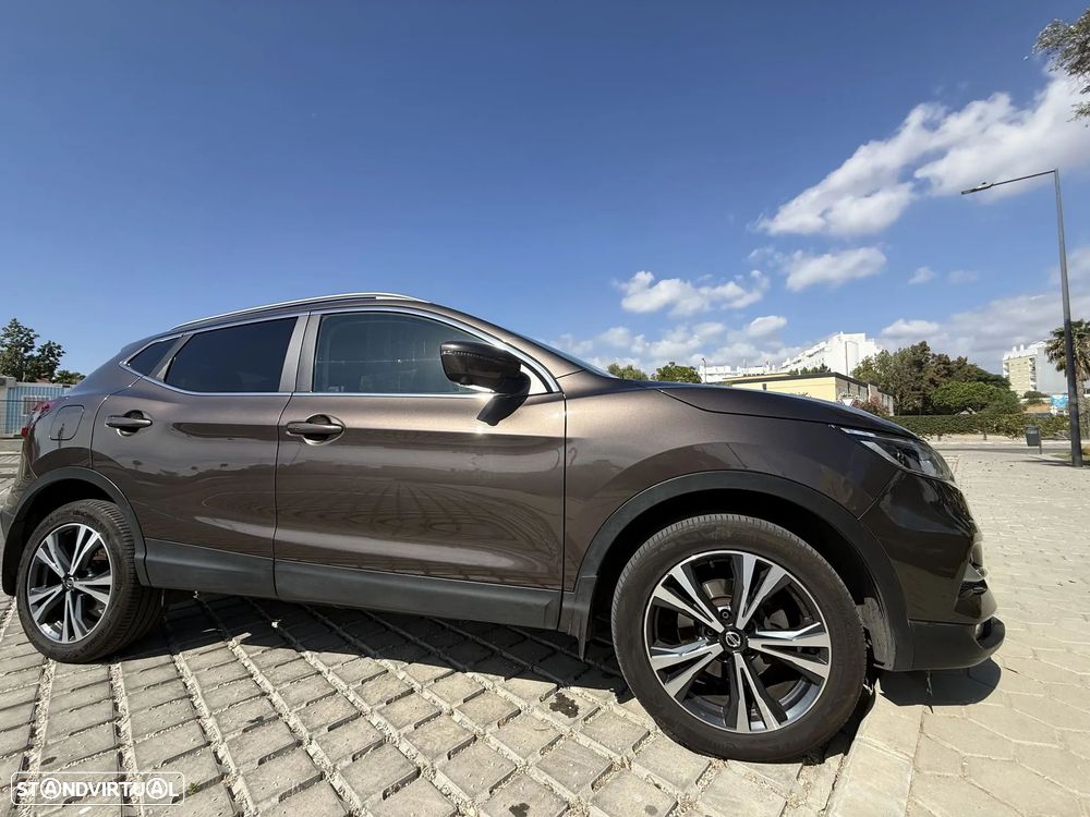 Nissan Qashqai 1.6 dCi Xtronic TEKNA - 2