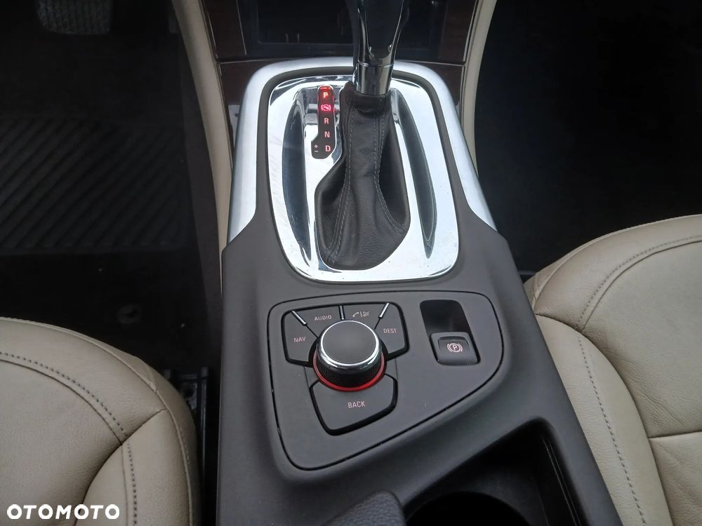 Opel Insignia 2.0 Turbo Sports Tourer Automatik Innovation - 9