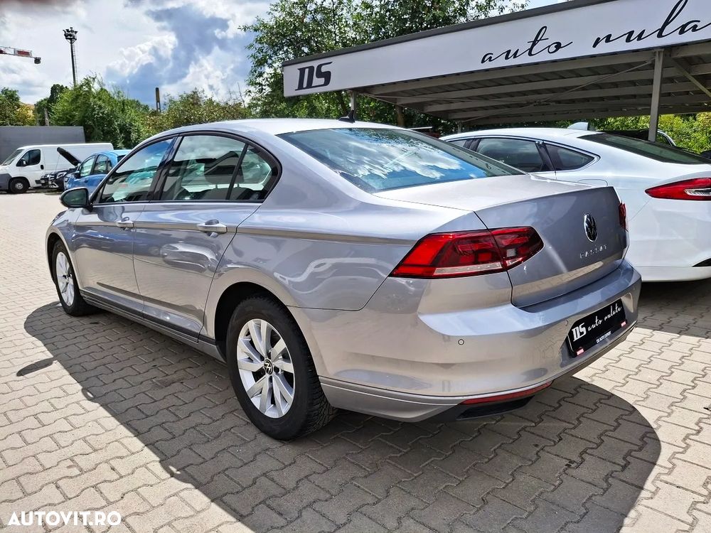 Volkswagen Passat 2.0 TDI DSG Advance - 4