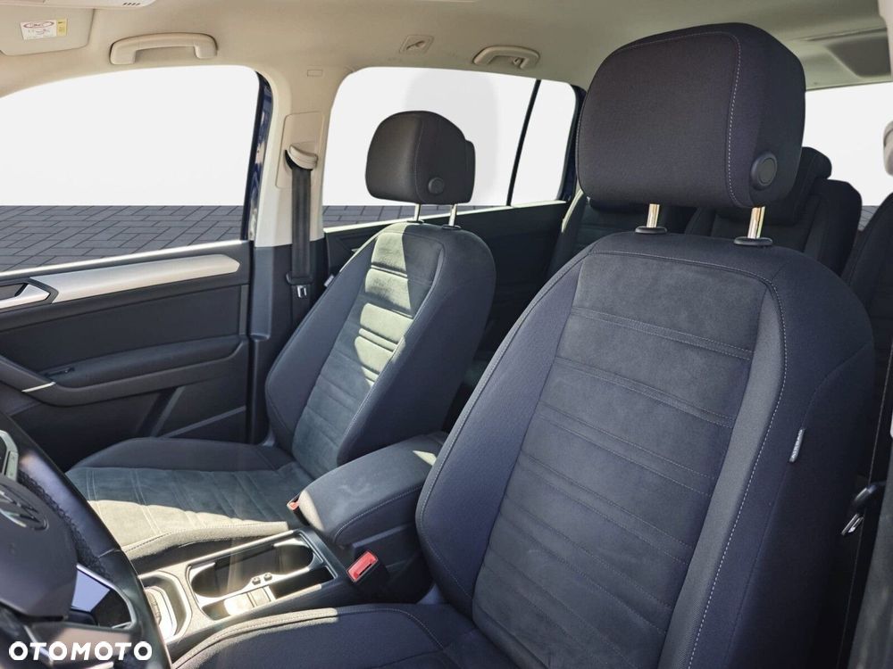 Volkswagen Touran - 8