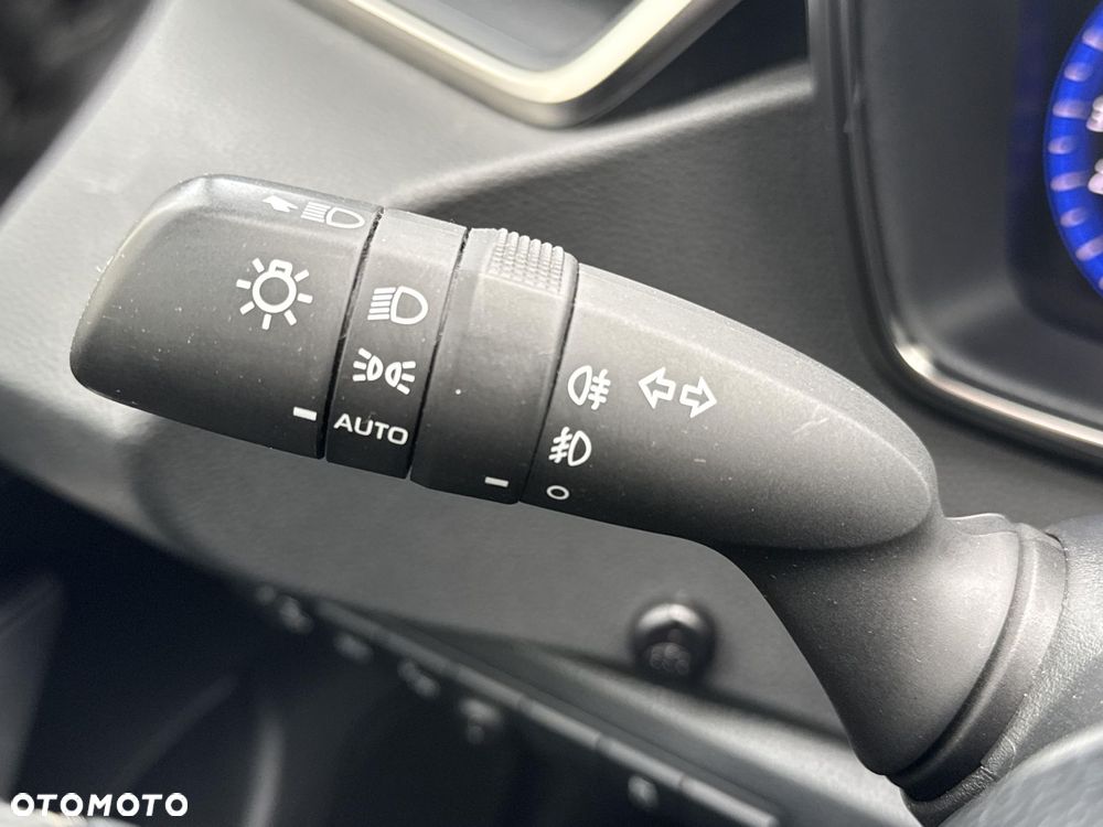 Toyota Corolla 1.8 Hybrid Comfort - 22